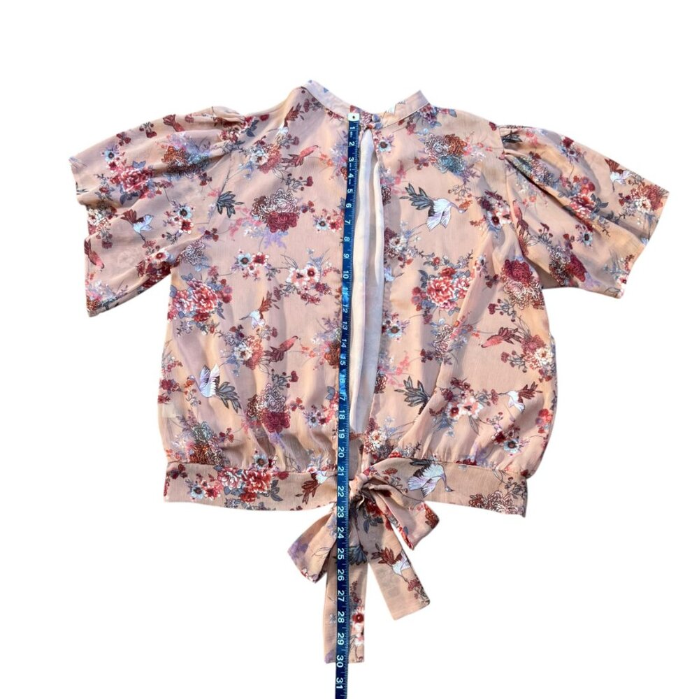 Gimmicks by BKE Buckle Ruffle Open Tie Back Boho Floral Top - Large - Picture 13 of 16